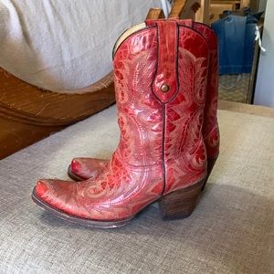 Corral boots